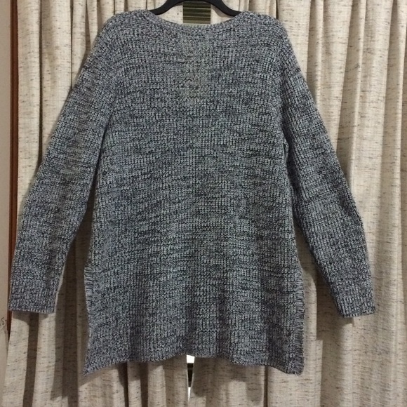 Torrid Marled Knit V-Neck Tunic Sweater - Picture 5 of 7